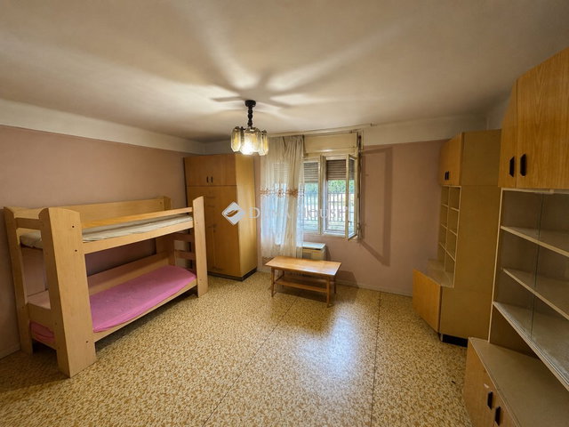 Eladó családi ház, Örkényen 24 M Ft, 3 szobás