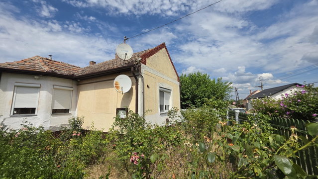 Eladó családi ház, Mikepércsen, Szabadság utcában 44.9 M Ft
