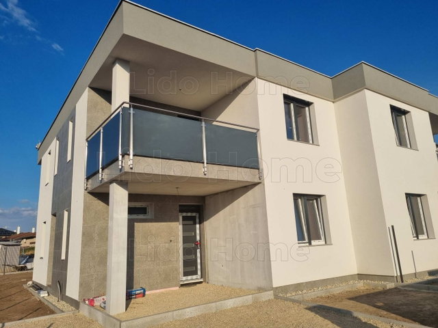 Eladó családi ház, Siófokon 149.9 M Ft, 5 szobás