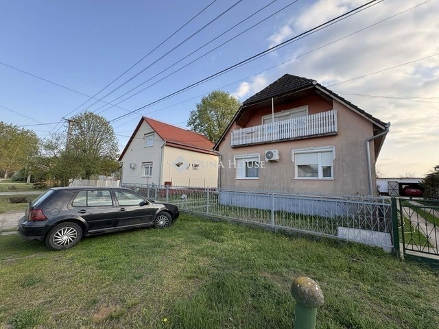 Eladó családi ház, Hernádon 79.9 M Ft, 6 szobás