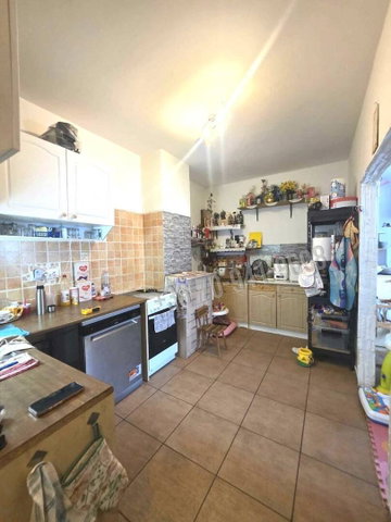 Eladó családi ház, Dunaújvárosban 120 M Ft, 4+5 szobás
