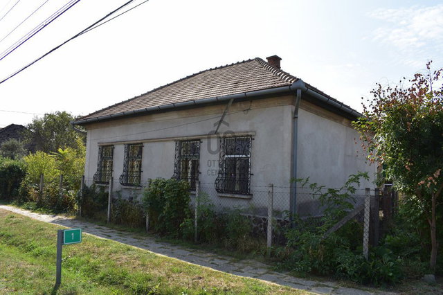 Eladó családi ház, Abonyban 43 M Ft, 2 szobás