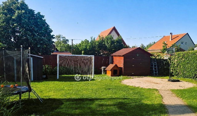 Eladó nyaraló, Alsóörsön 109.5 M Ft, 3+1 szobás