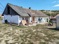 Eladó családi ház, Ozorán 8 M Ft, 3 szobás