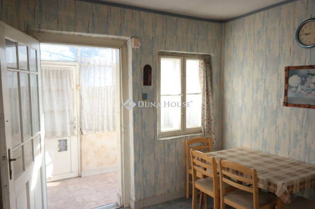 Eladó téglalakás, Budapesten, XXI. kerületben 39 M Ft, 1 szobás