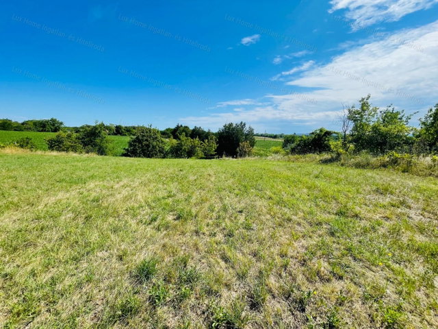 Eladó mezogazdasagi ingatlan, Komáromban 2.75 M Ft