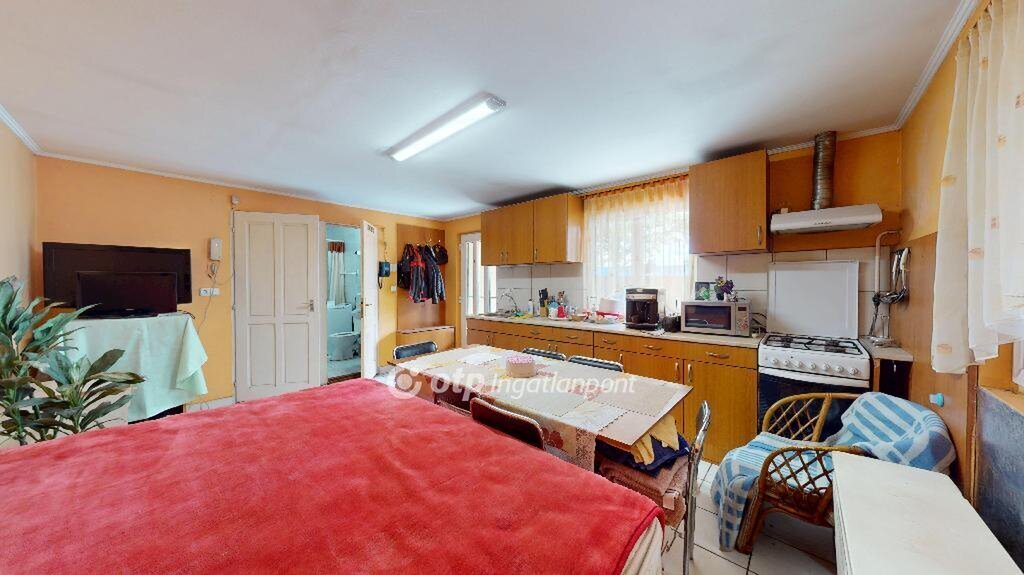 2 bed · 90m² · 57.000.000 ft