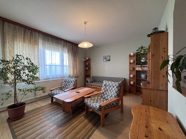 Eladó téglalakás, Balatonalmádiban 49.9 M Ft, 1+2 szobás