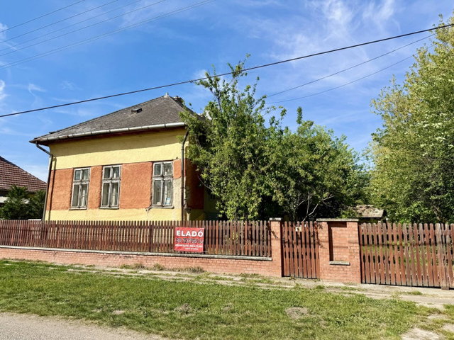 Eladó családi ház, Jászalsószentgyörgyon 10.3 M Ft, 2 szobás
