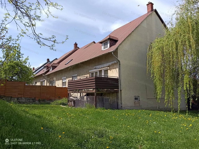 Eladó családi ház, Oroszlányban 55 M Ft, 5 szobás