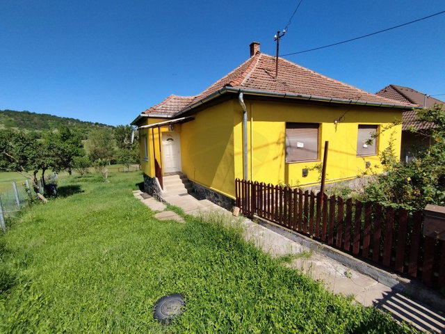 Eladó családi ház, Alsótoldiban 18.9 M Ft, 2 szobás