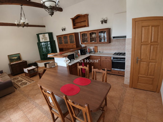Eladó családi ház, Bakonybánkon 42 M Ft, 2 szobás