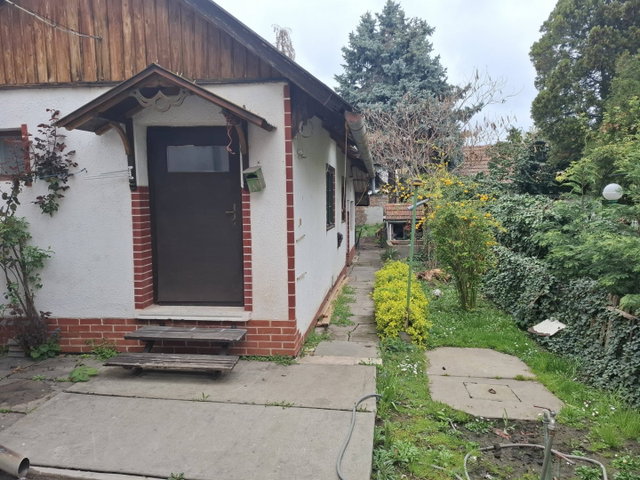 Eladó családi ház, Békéscsabán 26.9 M Ft, 2 szobás