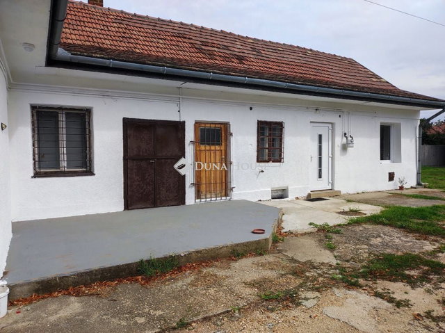 Eladó családi ház, Gyálon 95 M Ft, 1 szobás
