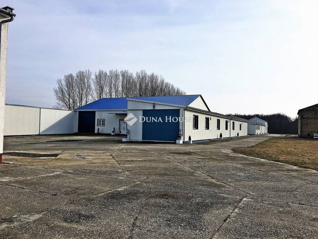 Eladó ipari ingatlan, Vésén 500 M Ft / költözzbe.hu