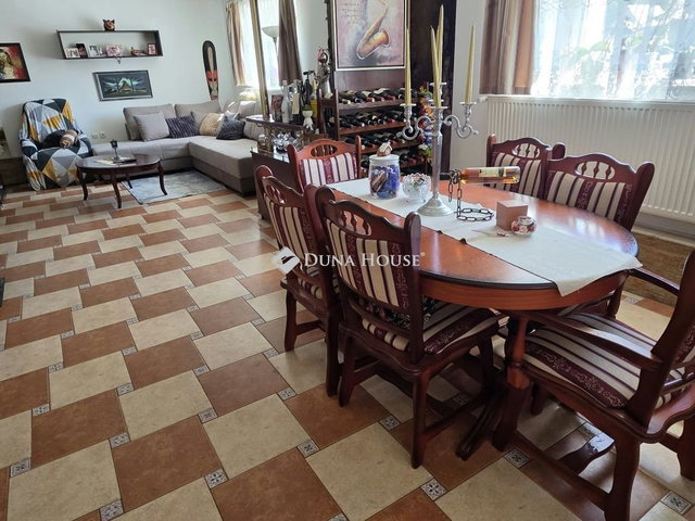 Eladó családi ház, Táton, Gárdonyi Géza utcában 99.8 M Ft
