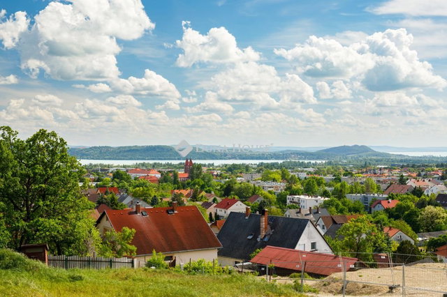 Eladó telek, Balatonfüreden, Cholnoky Jenő utcában 159.9 M Ft