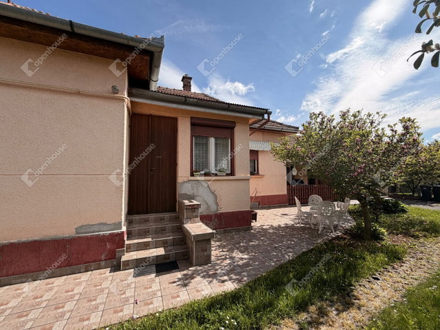 Eladó családi ház, Lentiben 59.9 M Ft, 2 szobás