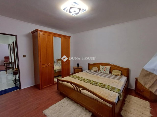 Eladó családi ház, Hatvanban, Rákóczi úton 95 M Ft, 4 szobás