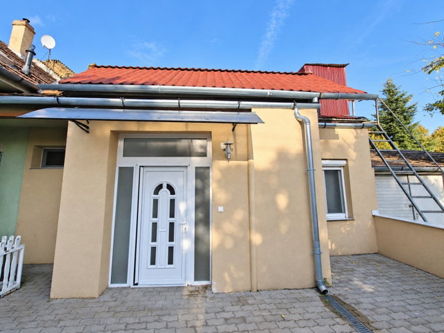 Eladó családi ház, Budapesten, XV. kerületben 64.99 M Ft