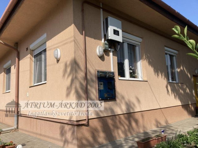 Eladó családi ház, Érden 160 M Ft, 5 szobás