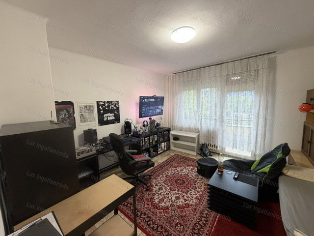 Eladó téglalakás, Tatabányán 33.5 M Ft, 2 szobás