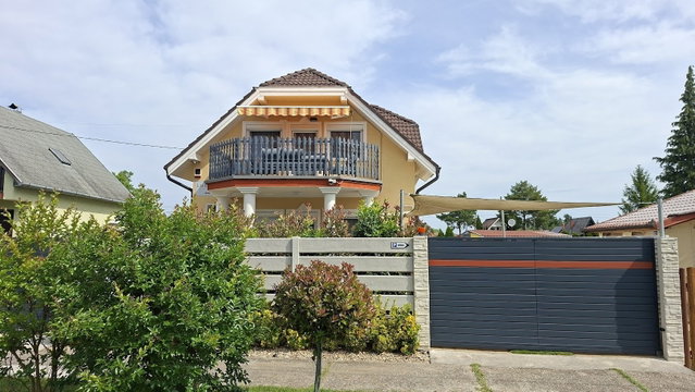 Eladó nyaraló, Balatonkeresztúron, Erdősor utcában 174.9 M Ft