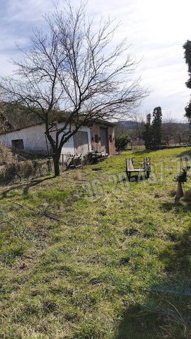 Eladó családi ház, Únyon 39.9 M Ft, 3 szobás