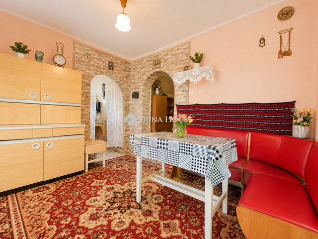 Eladó családi ház, Tápiószecsőn 32.5 M Ft, 2 szobás