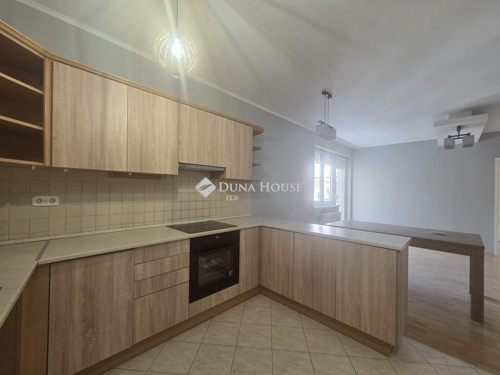 3 bed · 64m² · 220.000 ft