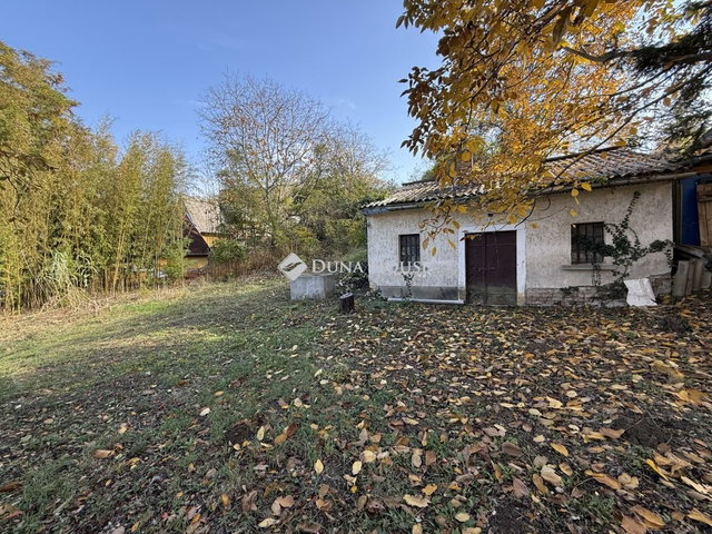 Eladó telek, Nyergesújfaluban 9.5 M Ft / költözzbe.hu