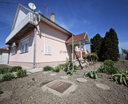 Eladó családi ház, Röszkén 89.7 M Ft, 3 szobás