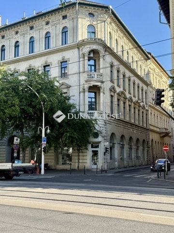 Eladó téglalakás, Budapesten, VIII. kerületben 144 M Ft