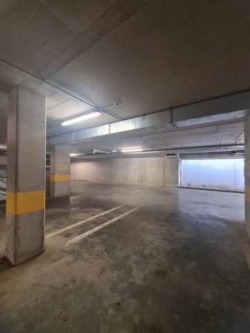 Eladó garázs, Debrecenben, Béla utcában 8.5 M Ft