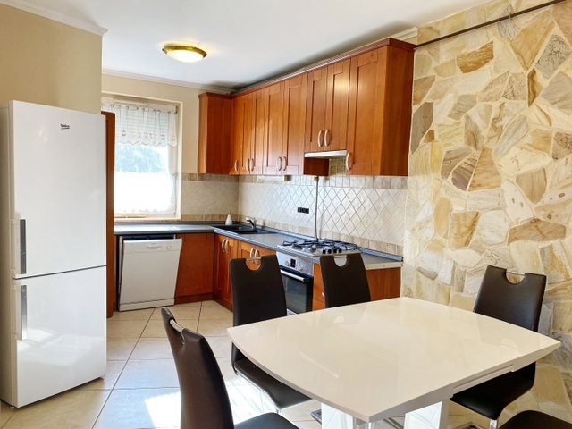 Kiadó sorház, albérlet, Debrecenben 550 E Ft / hó, 4 szobás
