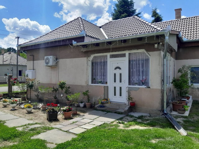 Eladó családi ház, Bolhóban 27.7 M Ft, 2 szobás