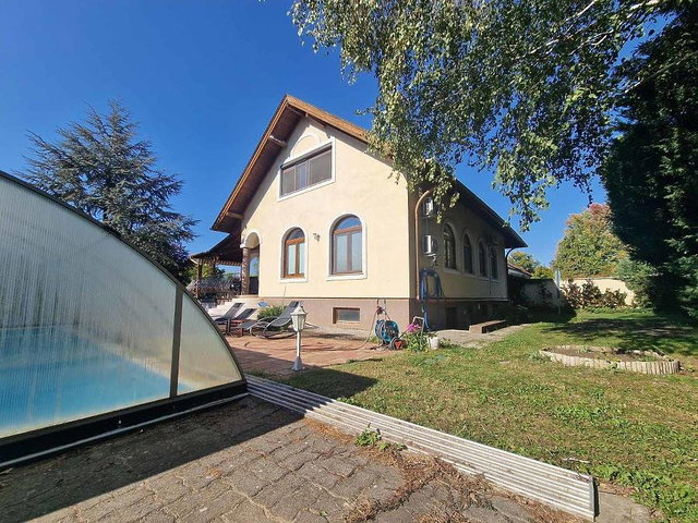 Eladó családi ház, Dunakeszin 220 M Ft, 5 szobás