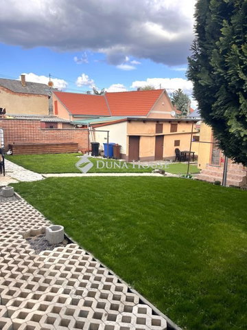 Eladó családi ház, Pécsett, Torda utcában 79.9 M Ft, 3 szobás