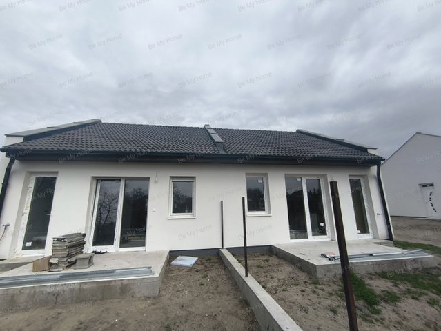 Eladó családi ház, Őrbottyánban 95 M Ft, 3 szobás