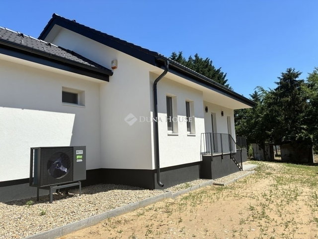 Eladó ikerház, Erdőkertesen 99.9 M Ft, 4 szobás