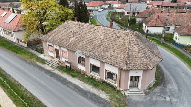 Eladó családi ház, Reszneken 49.9 M Ft, 5 szobás