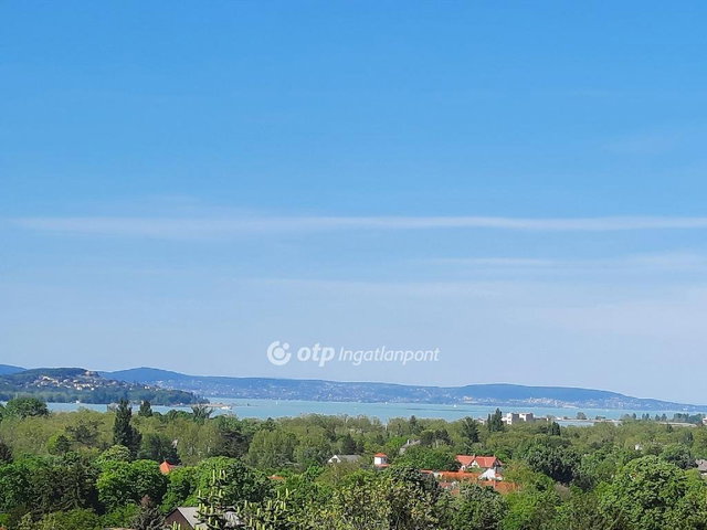Eladó téglalakás, Balatonföldváron 49 M Ft, 2+1 szobás
