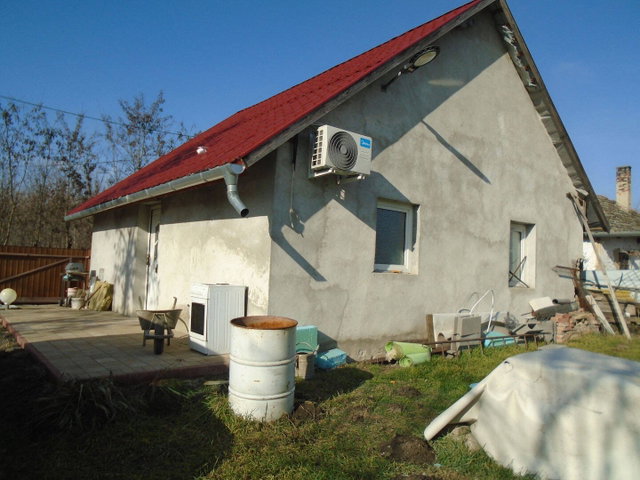 Eladó családi ház, Cserkeszőlőn 16 M Ft, 2 szobás