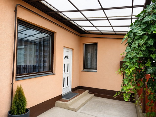 Eladó ikerház, Nyíregyházán 23.5 M Ft, 2 szobás