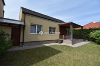 Eladó ikerház, Gödöllőn 135 M Ft, 4 szobás