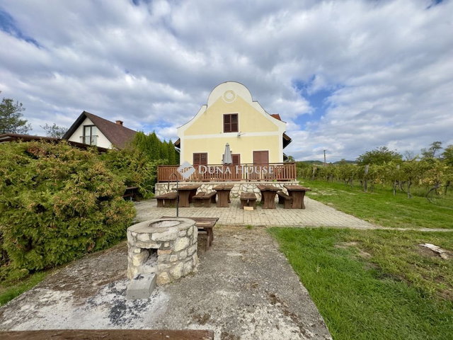 Eladó családi ház, Balatonfüreden 219 M Ft, 5 szobás