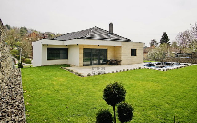 Eladó családi ház, Érden 370 M Ft, 7 szobás