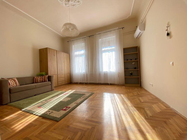 Kiadó téglalakás, albérlet, Budapesten, XV. kerületben