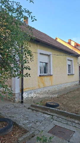 Eladó családi ház, Kaposváron 33.2 M Ft, 2+1 szobás