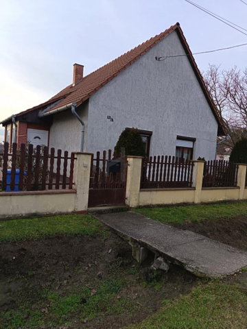 Eladó családi ház, Nagydobszán 28 M Ft, 2+1 szobás